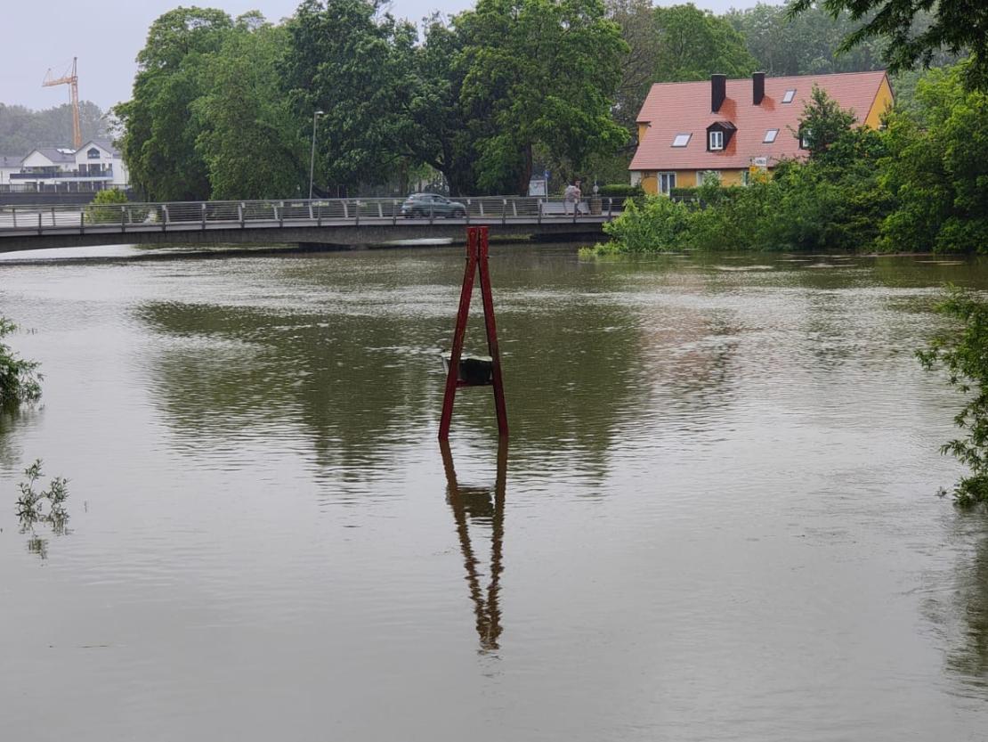 Hochwasserlage an der Wörnitz in Donauwörth. 