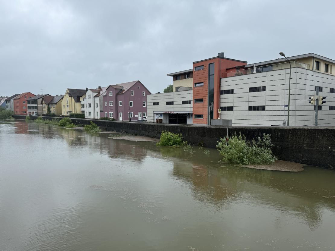 Hochwasserlage an der Wörnitz in Donauwörth. 