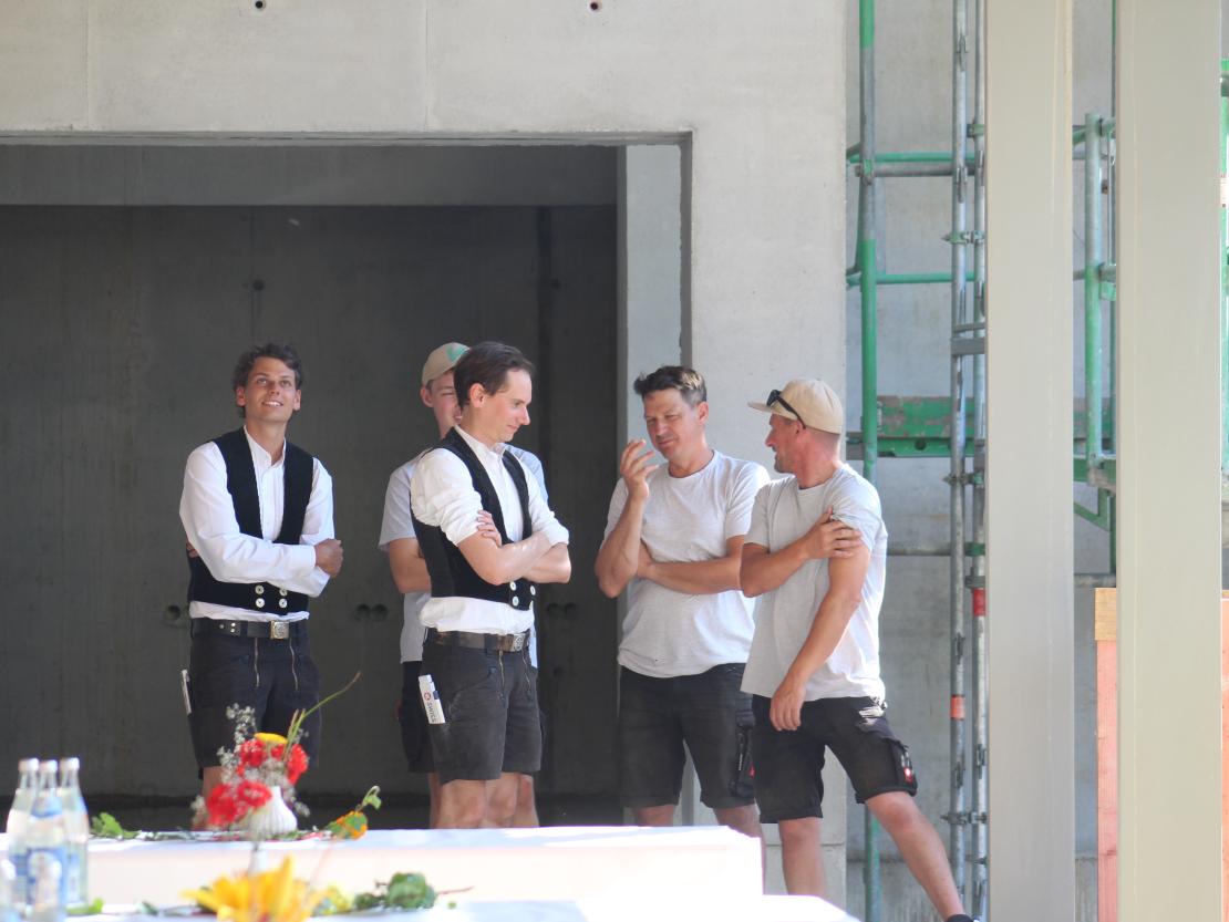 Richtfest Nördlingen Hallenbad 