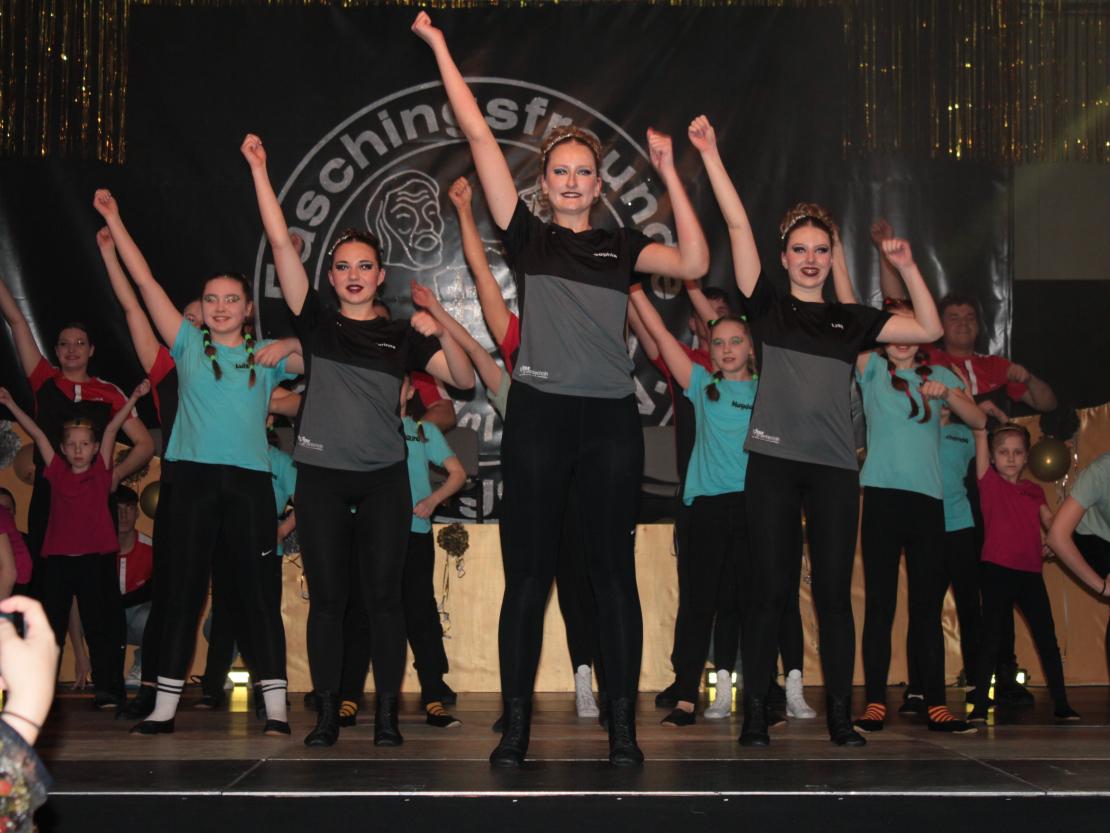 Impressionen der Mertinger Prunksitzung. 