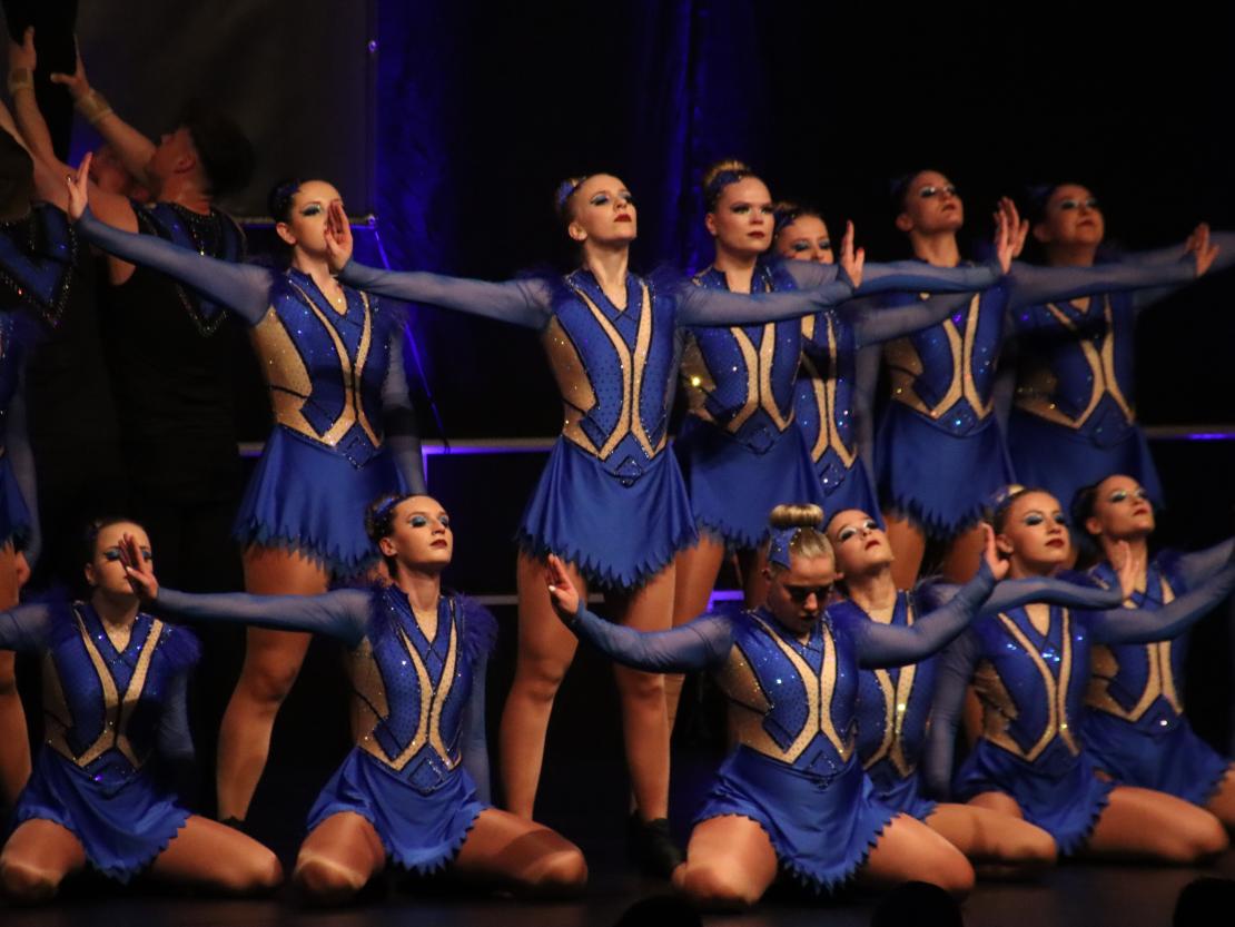 Die Showformation Cats der Blaumeisen Huisheim feiert ihr 30-jähriges Bühnenjubiläum.