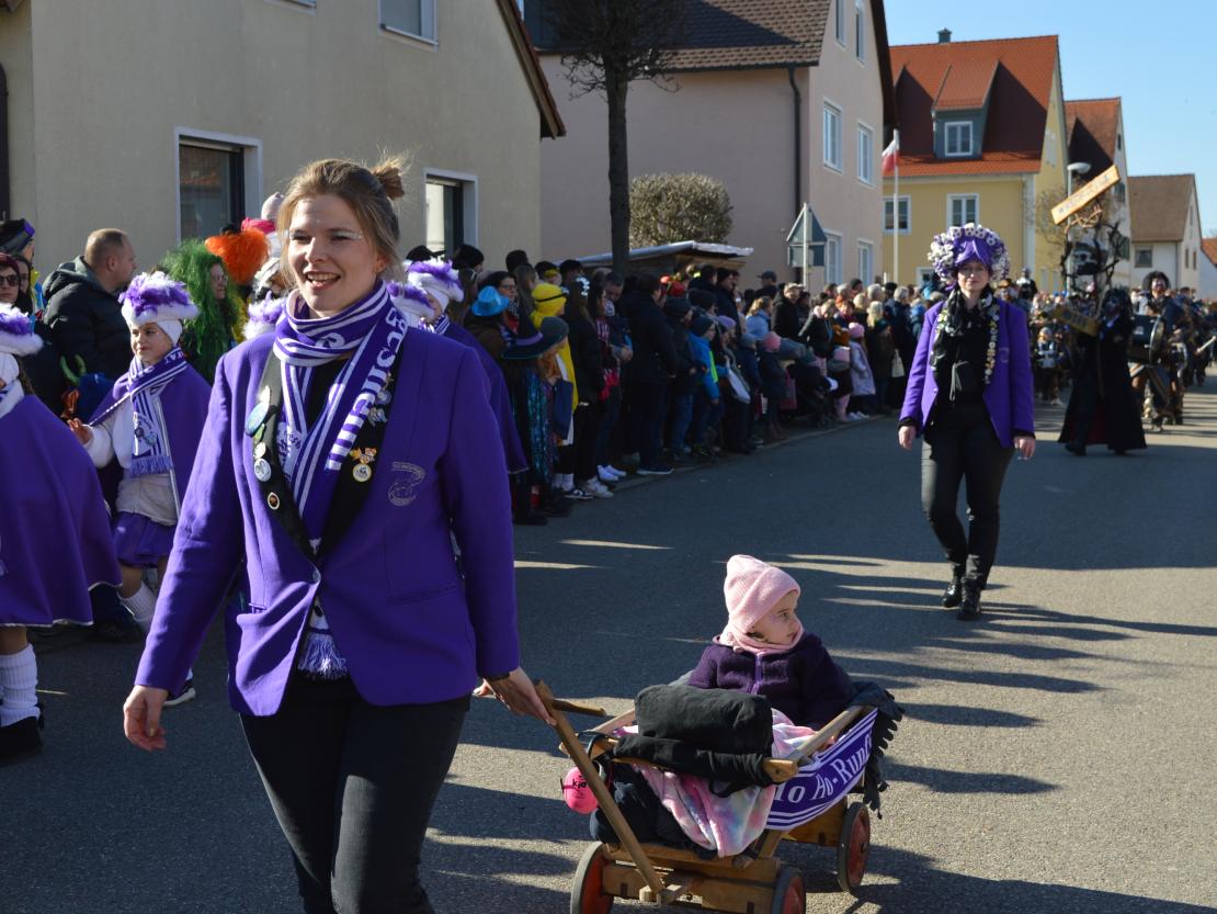 Faschingsumzug Megesheim 2025