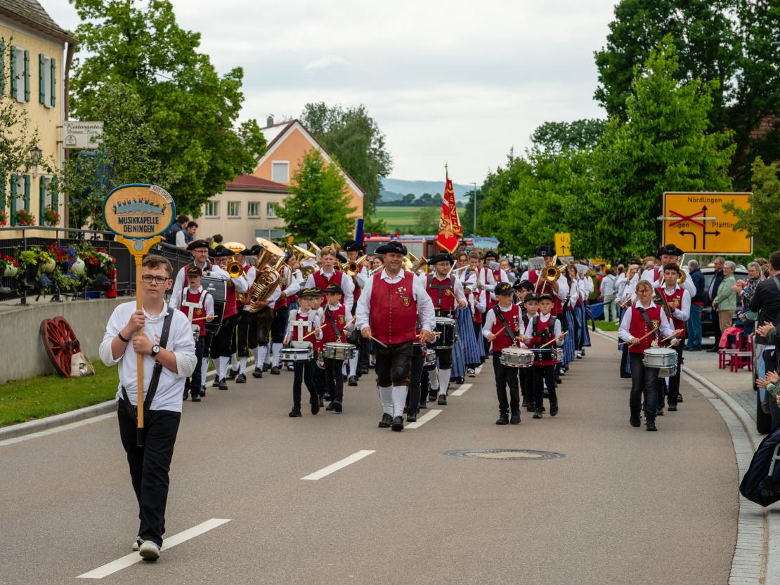 Feuerwehr Deiningen Festumzug 2025