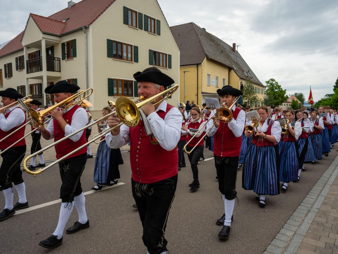 Feuerwehr Deiningen Festumzug 2025