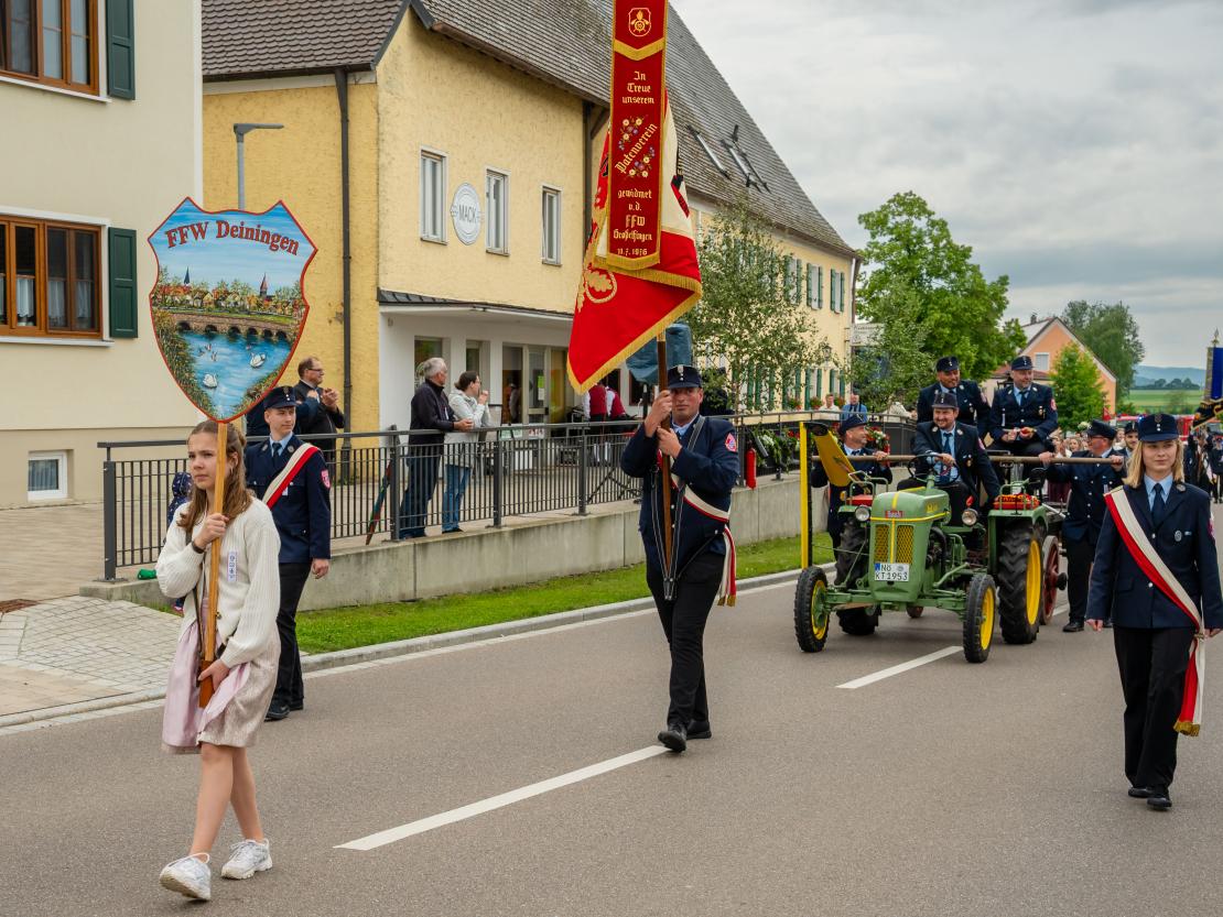 Feuerwehr Deiningen Festumzug 2025