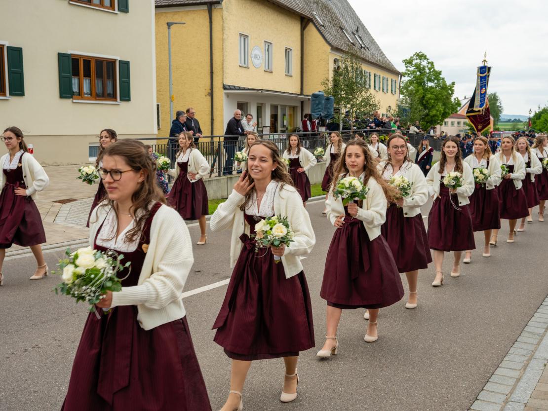 Feuerwehr Deiningen Festumzug 2025