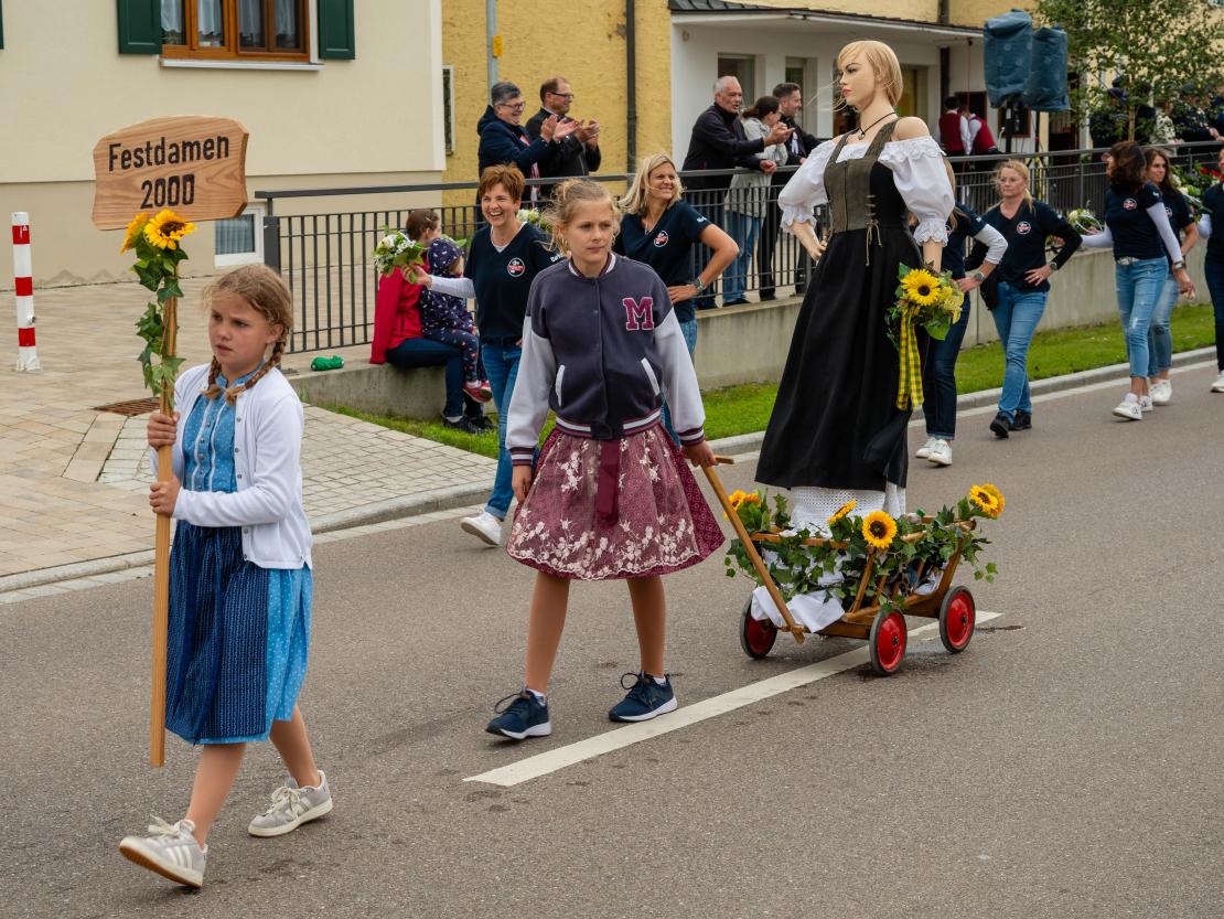 Feuerwehr Deiningen Festumzug 2025