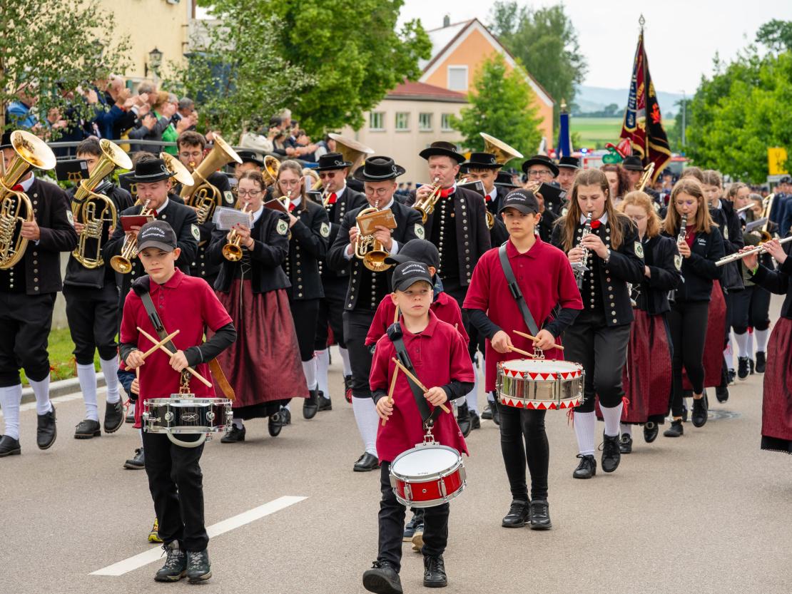 Feuerwehr Deiningen Festumzug 2025