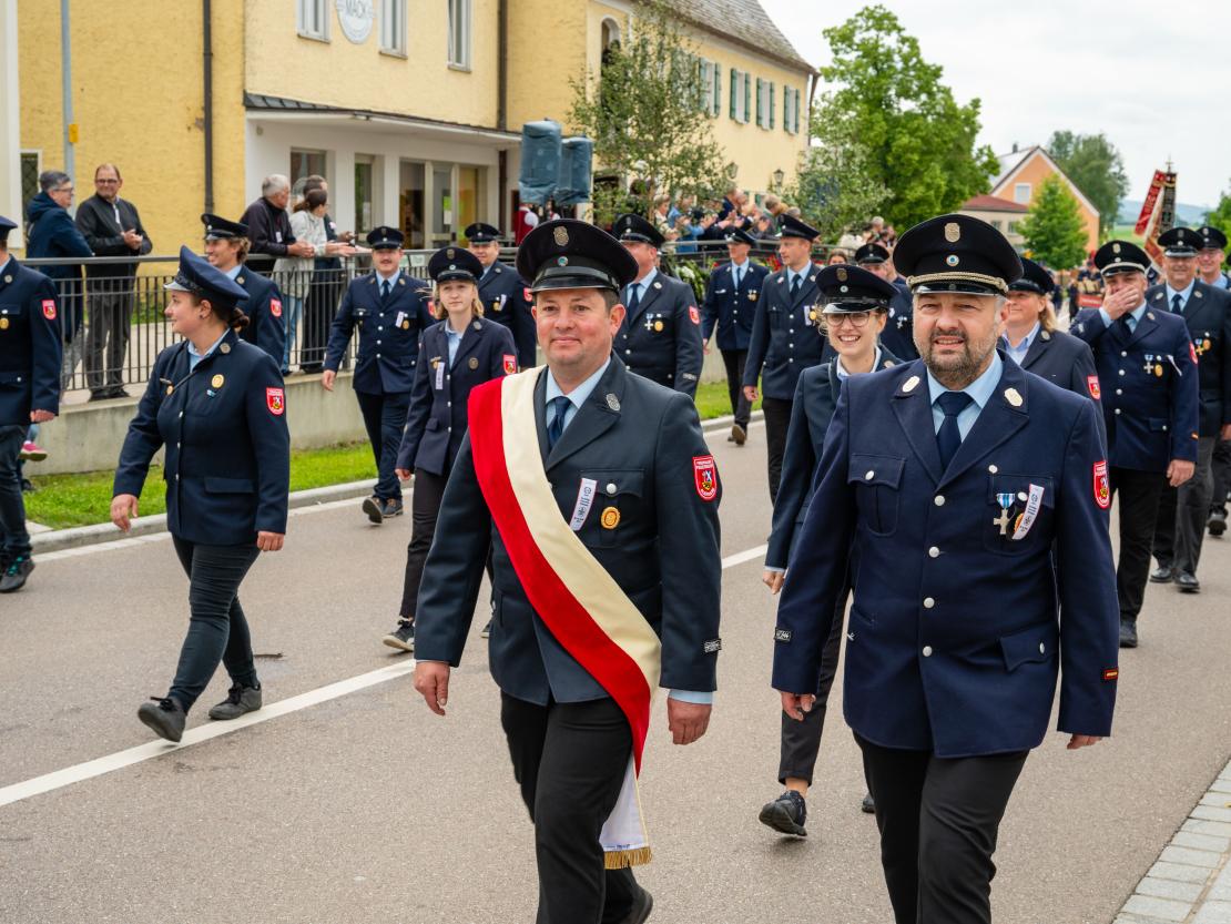 Feuerwehr Deiningen Festumzug 2025