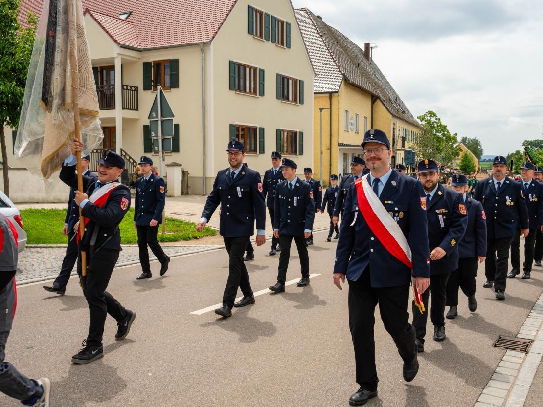 Feuerwehr Deiningen Festumzug 2025