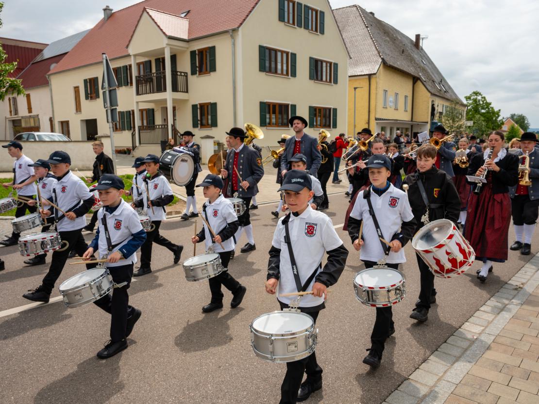 Feuerwehr Deiningen Festumzug 2025