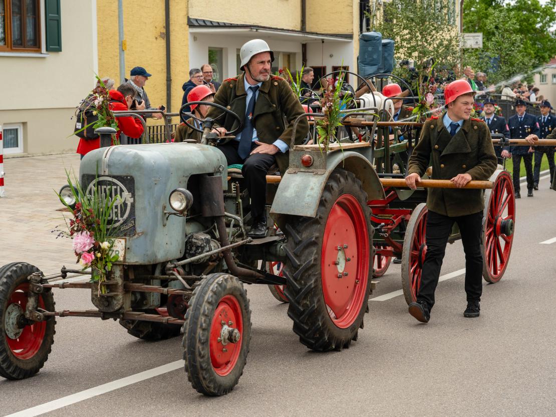 Feuerwehr Deiningen Festumzug 2025