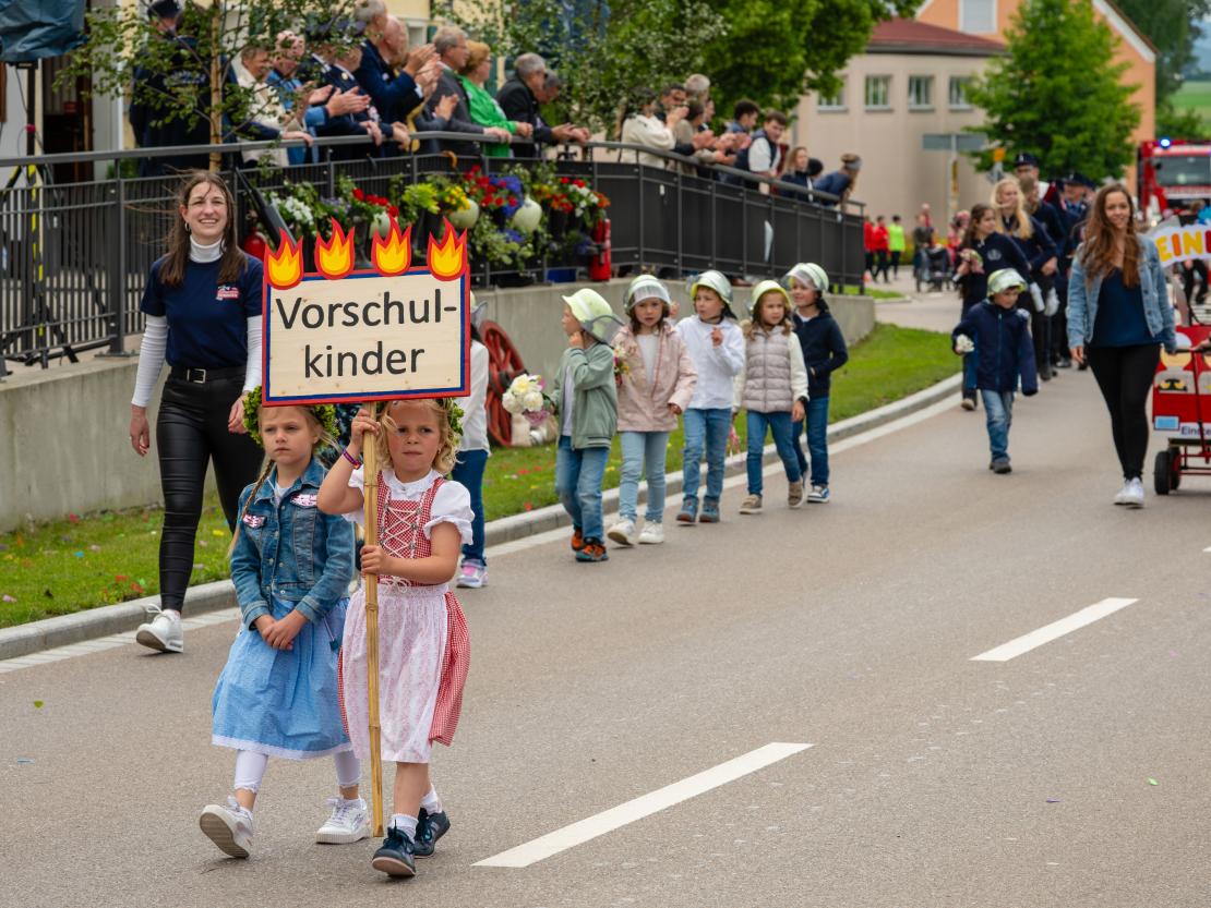 Feuerwehr Deiningen Festumzug 2025
