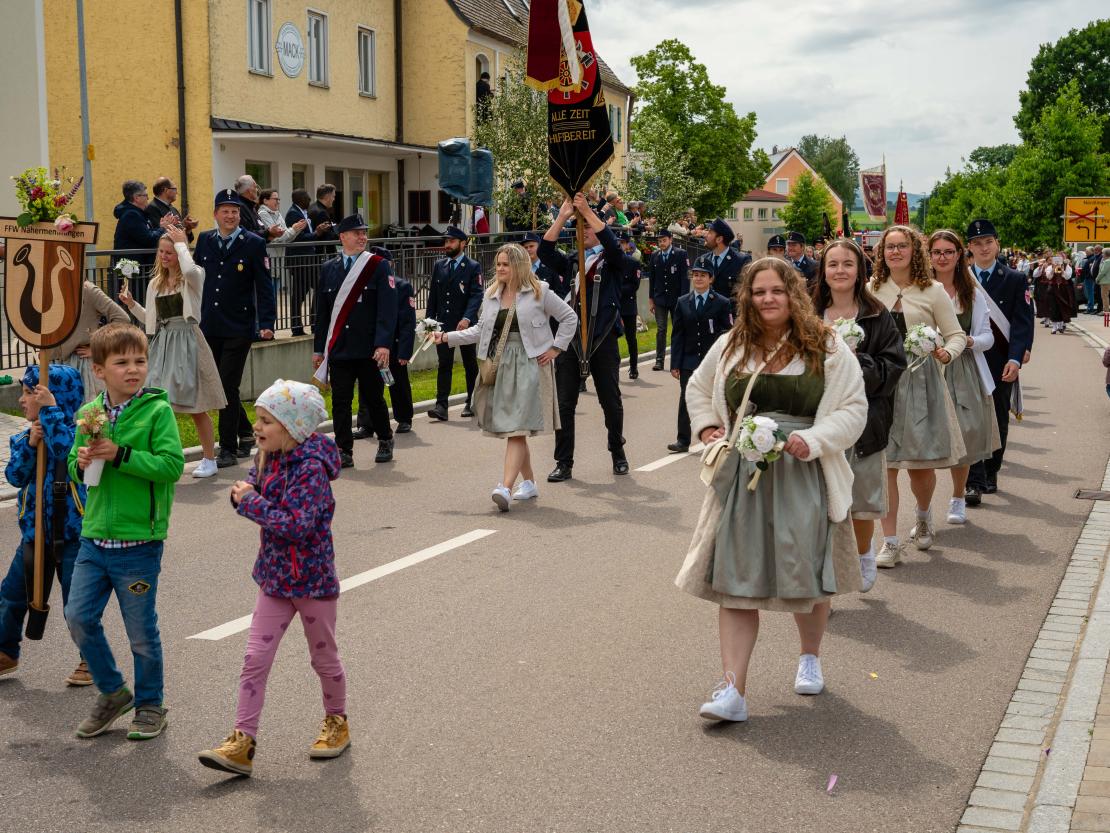 Feuerwehr Deiningen Festumzug 2025