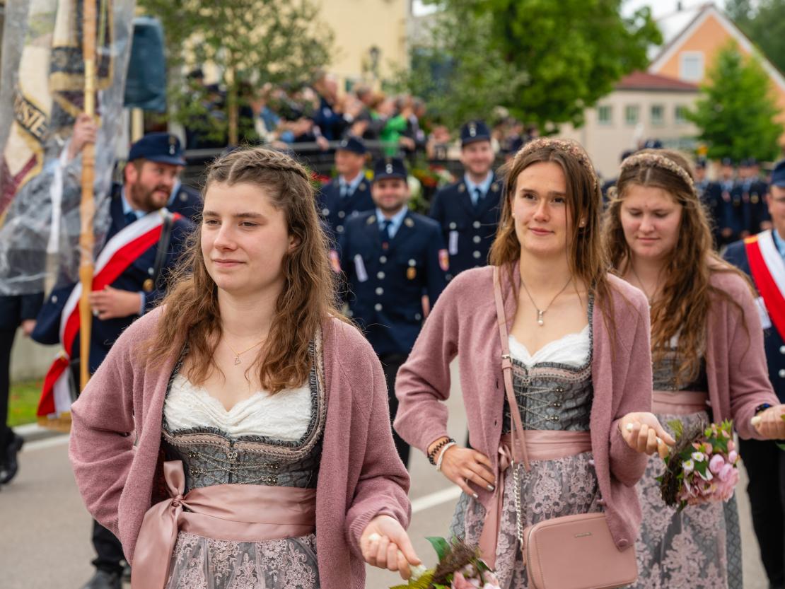 Feuerwehr Deiningen Festumzug 2025