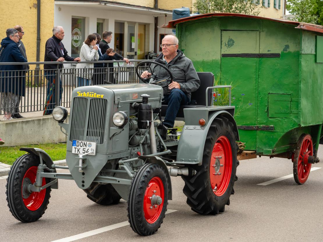 Feuerwehr Deiningen Festumzug 2025