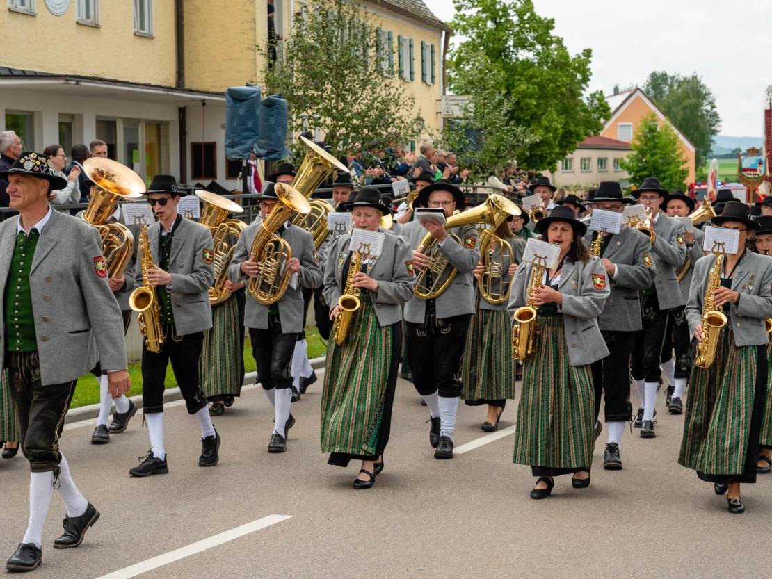 Feuerwehr Deiningen Festumzug 2025