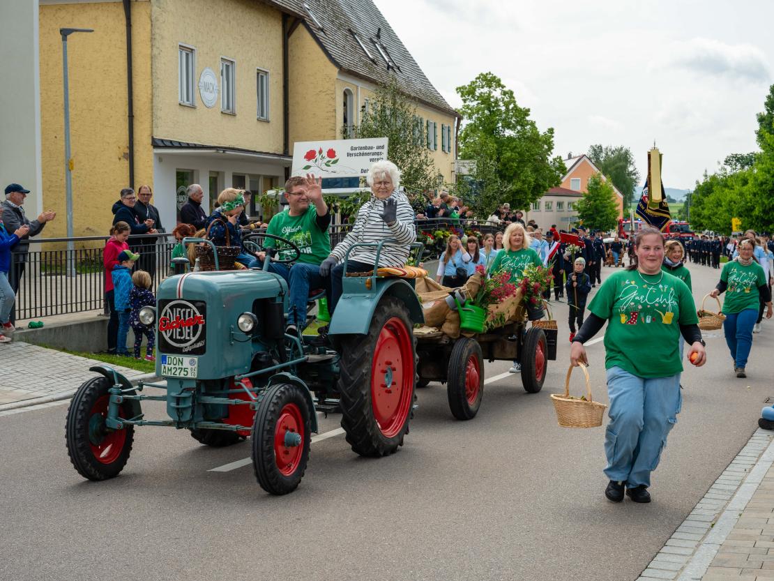 Feuerwehr Deiningen Festumzug 2025