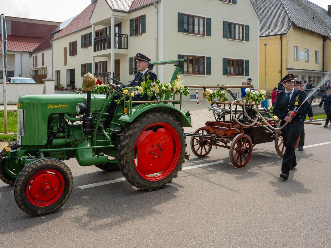 Feuerwehr Deiningen Festumzug 2025