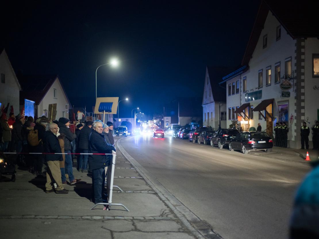 Wahlkampfveranstaltung AfD und Gegendemo
