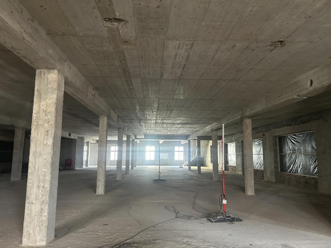 Blick ins Erdgeschoss - hier war früher die Tanzhauspassage. 