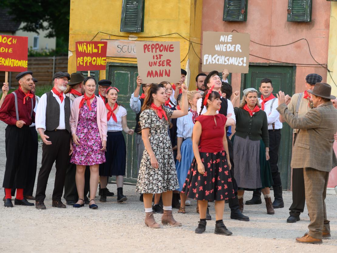 Don Camillo und Peppone