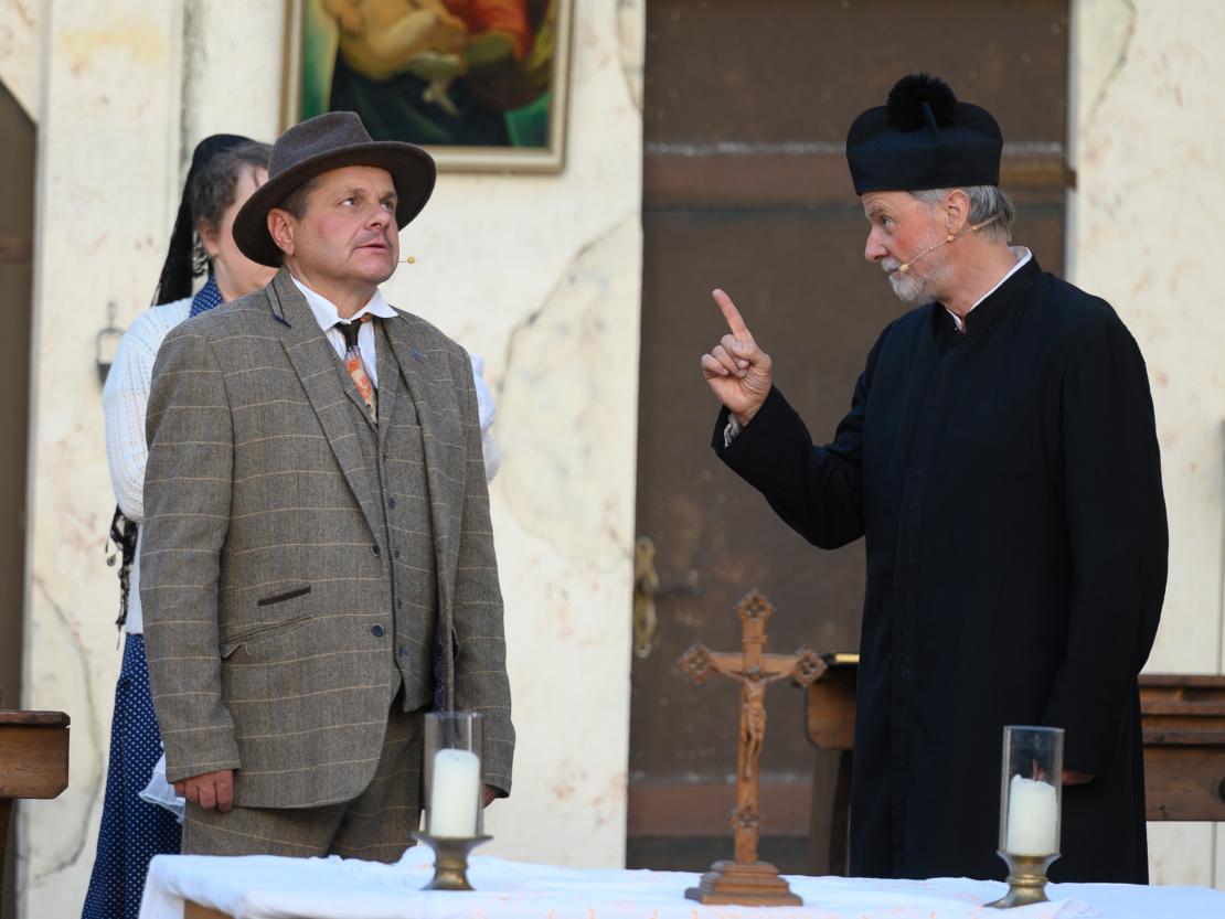 Don Camillo und Peppone
