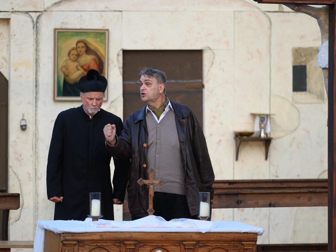 Don Camillo und Peppone