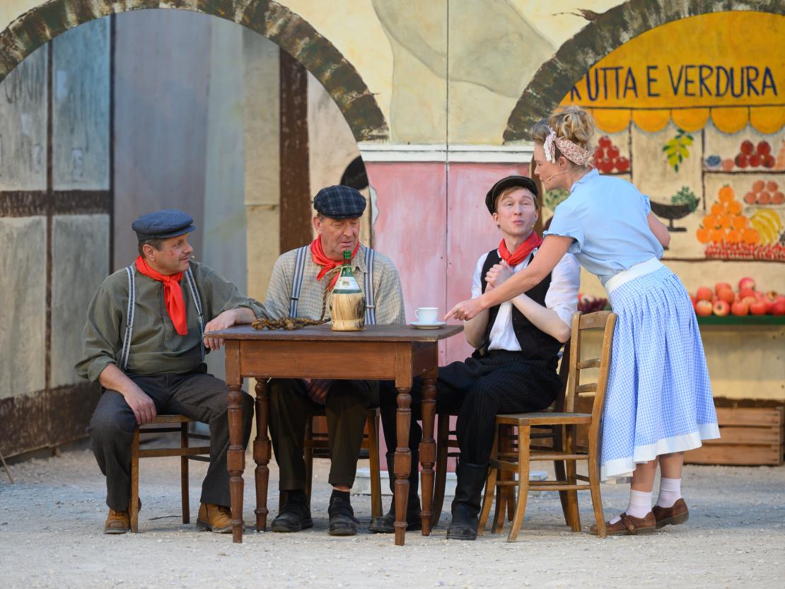Don Camillo und Peppone
