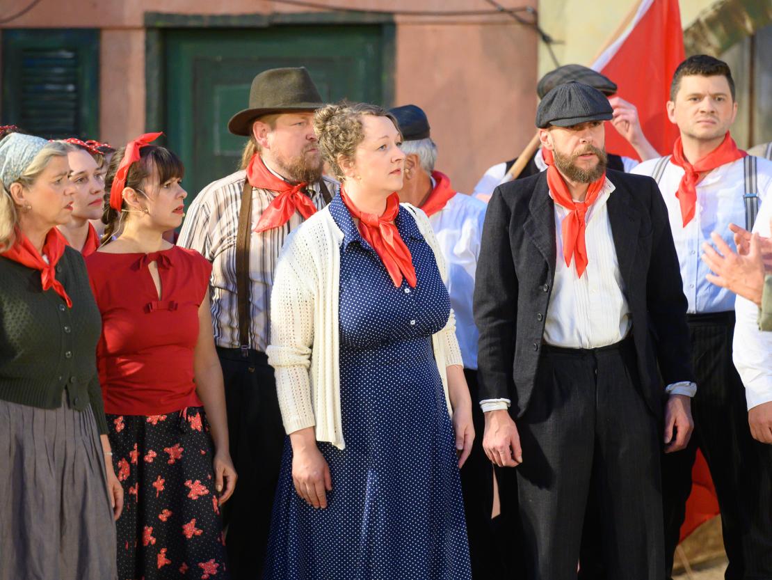 Don Camillo und Peppone