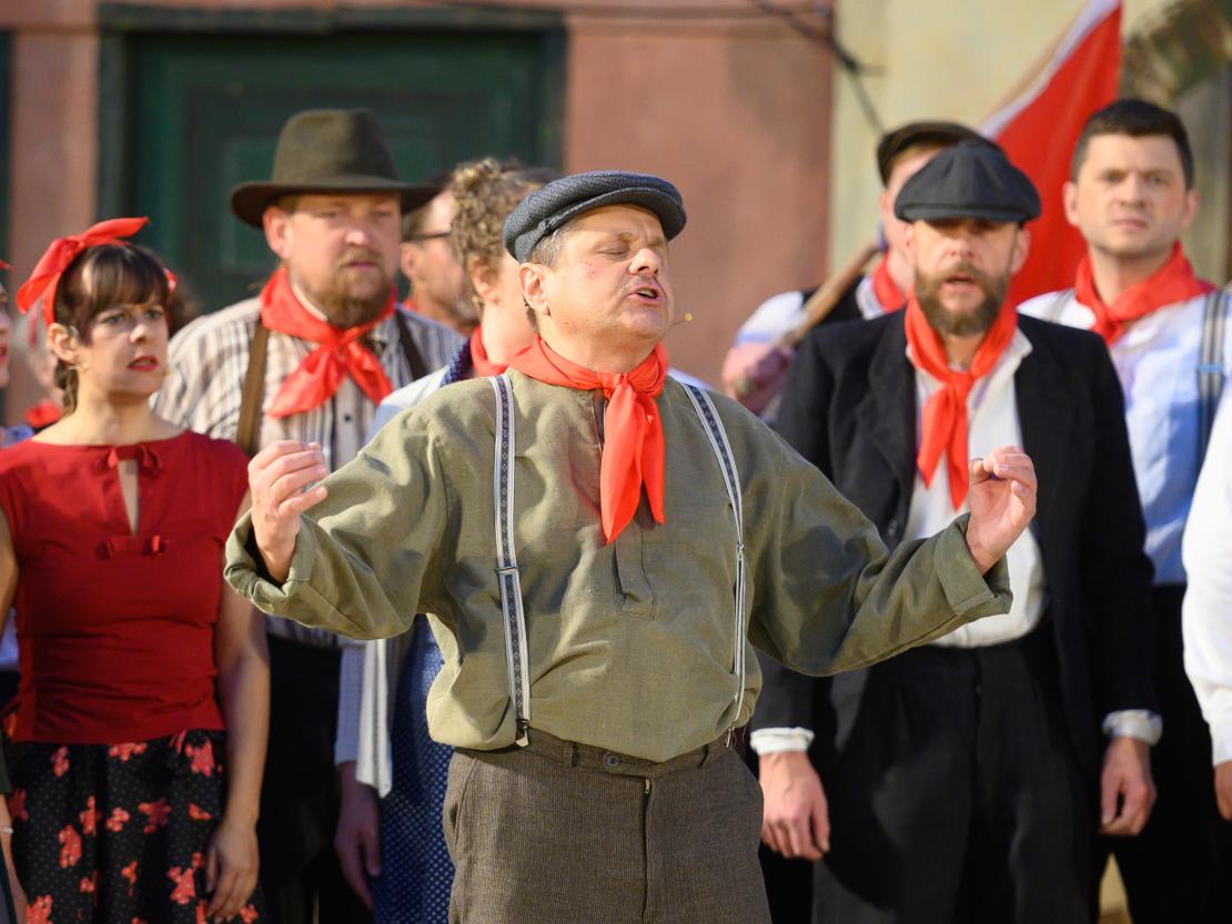 Don Camillo und Peppone