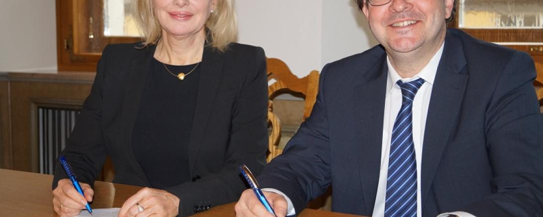 071216-vertrag-kasernen-areal