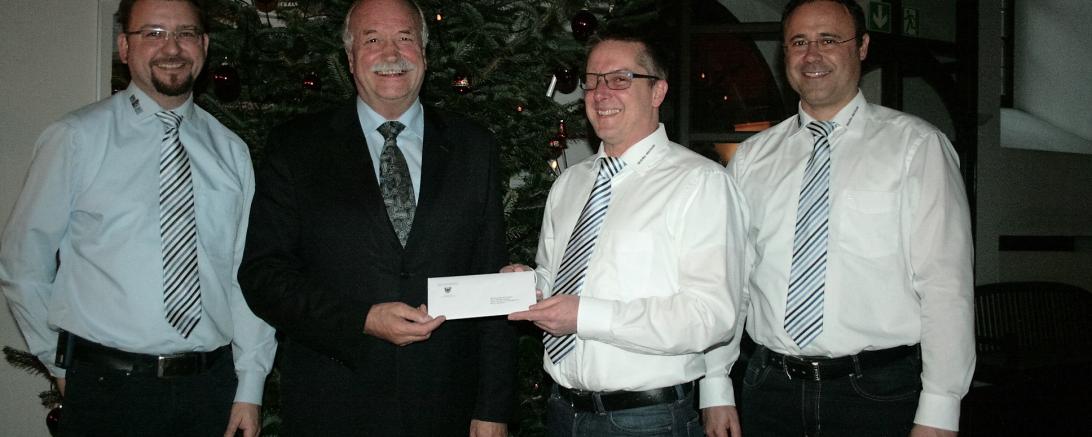 Spendenübergabe Matulka elektroniks