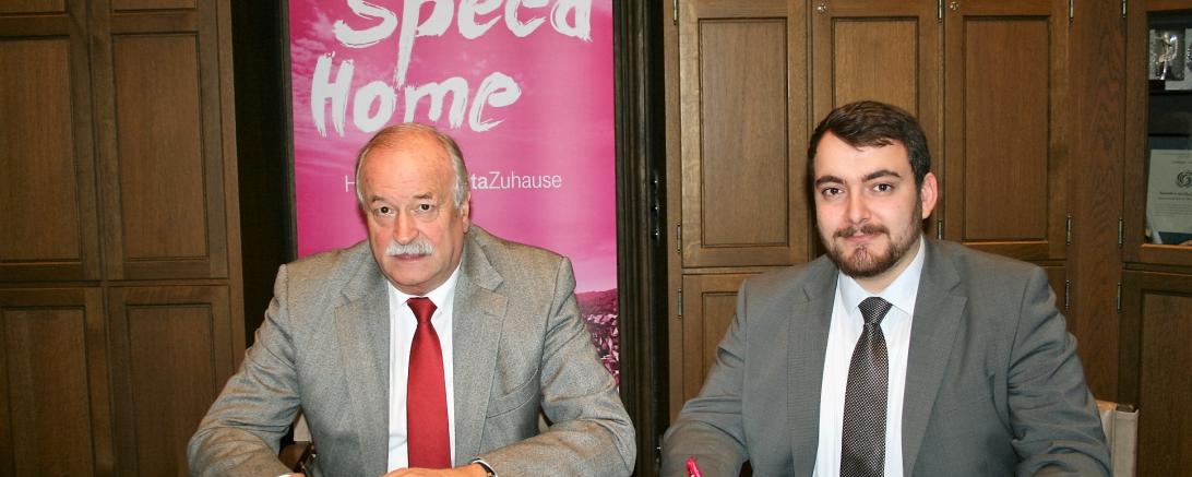 Unterschrift Breitbandvertrag