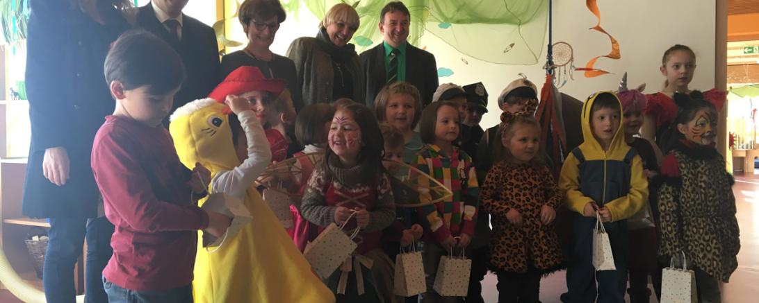 Vizepräsidentin des Deutschen Bundestages Claudia Roth zu Besuch in der Gemeinde Buchdorf 2