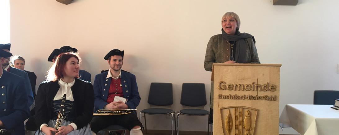 Vizepräsidentin des Deutschen Bundestages Claudia Roth zu Besuch in der Gemeinde Buchdorf