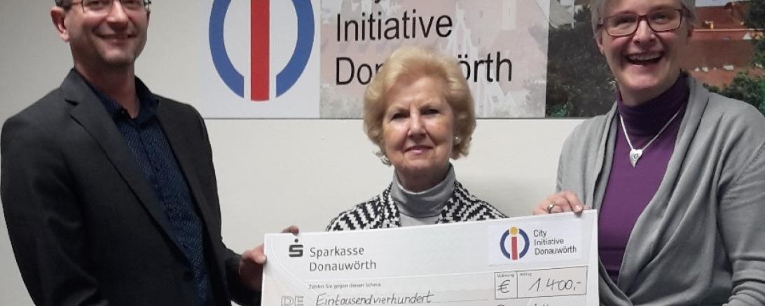 Scheckübergabe Wunschwald CID