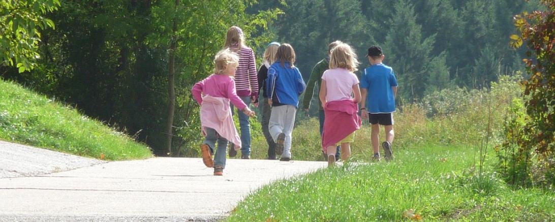 family-outing-421653_960_720