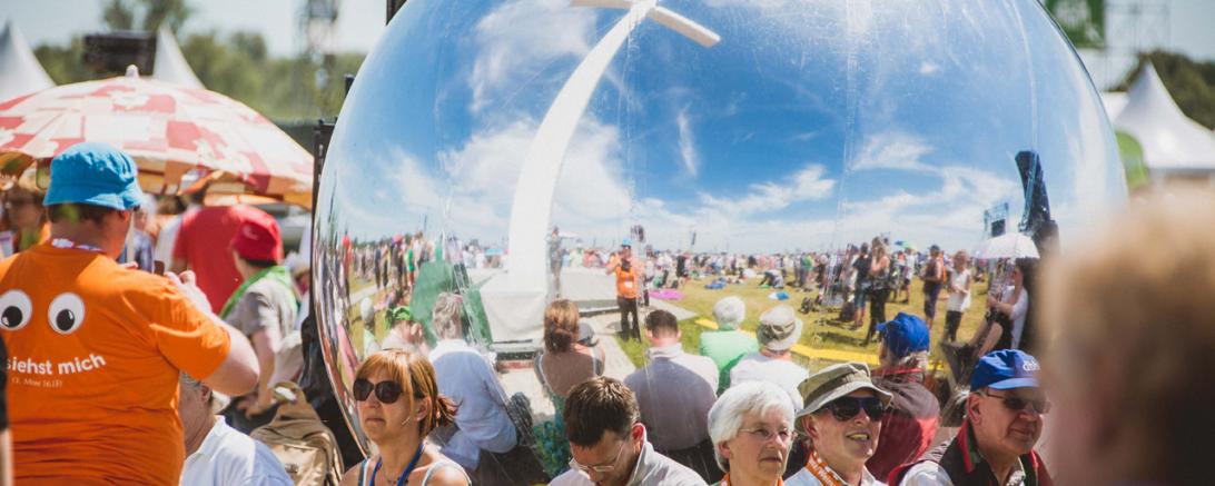 36DEKT_Abschlussgottesdienst_TobiasGrosserJUH_20170528_2122_LR-klein (2)