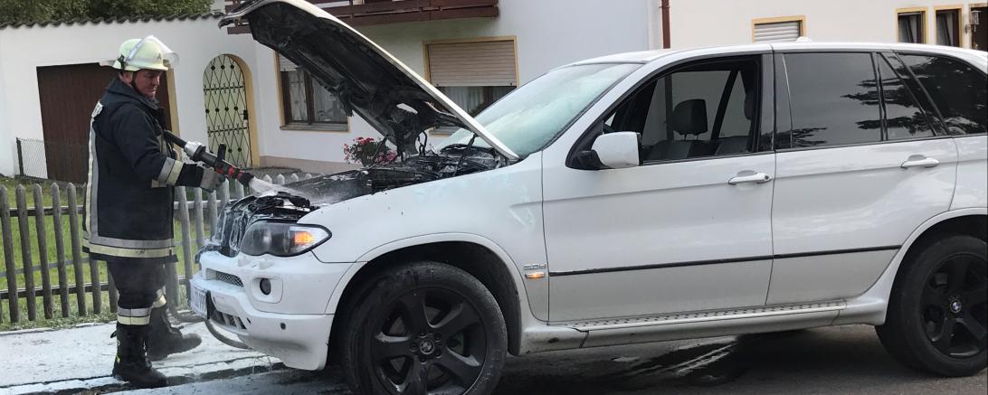 Pkw brennt