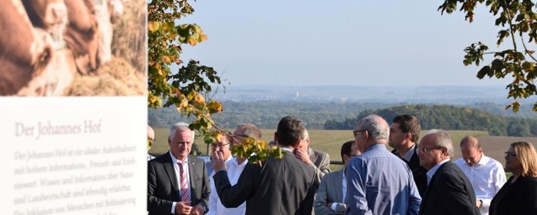 Bezirkstag Schwaben zu Besuch in Schweinspoint