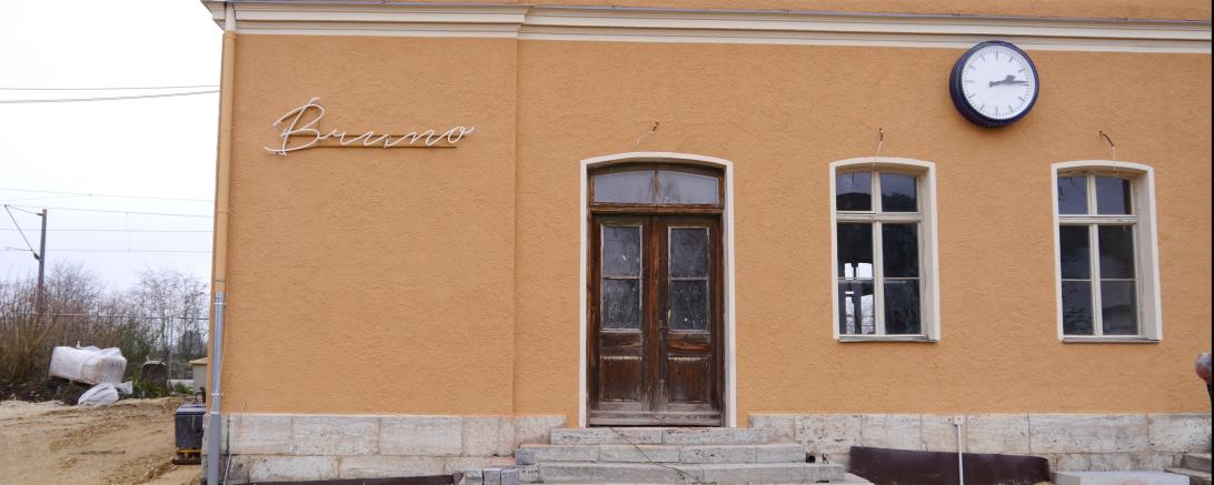 Auf dem Bild ist das Cafe Bruno in Tapfheim zu sehen. 