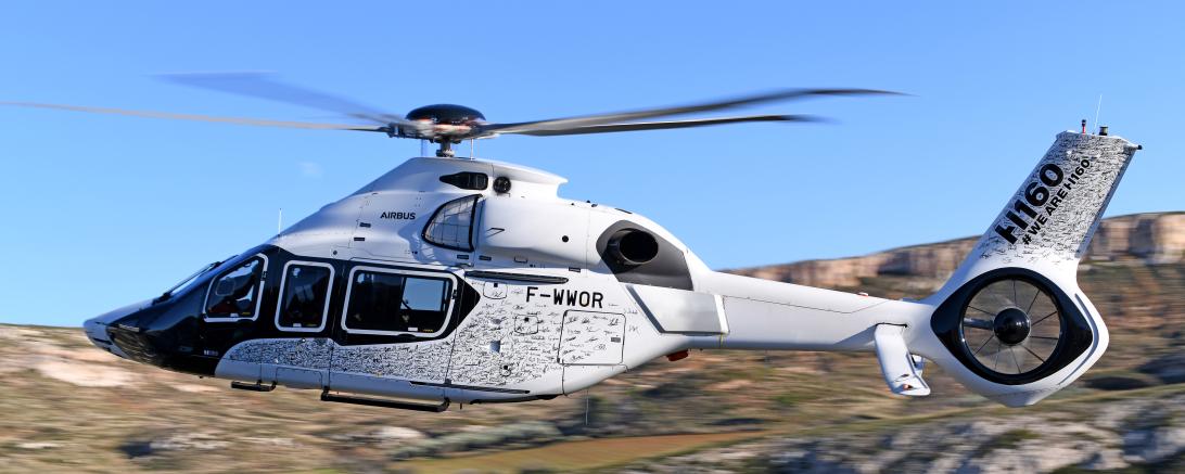 Das Bild zeigt einen Helicopter von Airbus Helicopters. 
