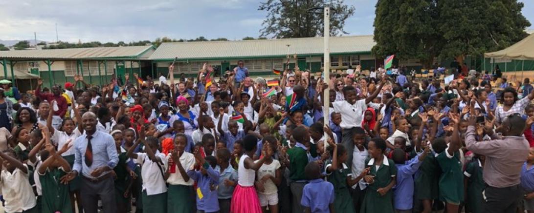 27591395_163449910944344_1193486809_n