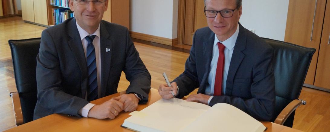 Goldenes_Buch_Donau-Ries