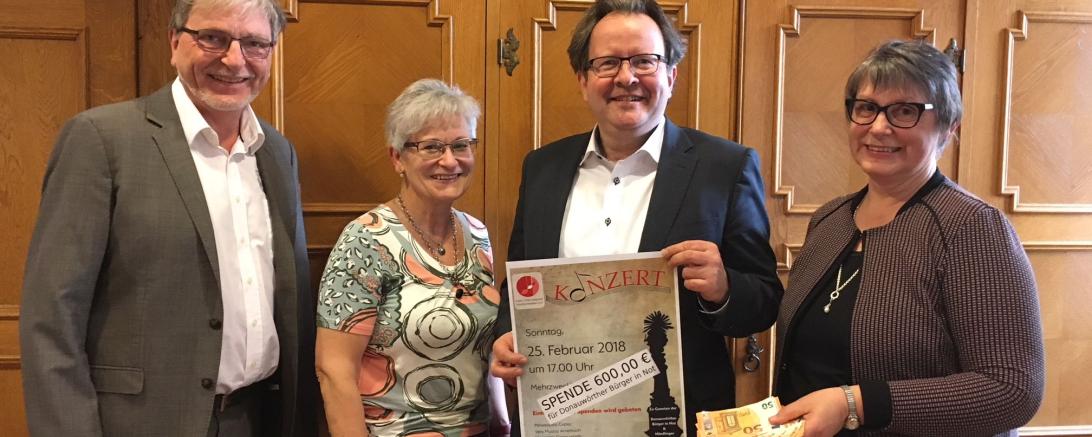 041018 Kreis-Chorverband spendet an Bürger in Not