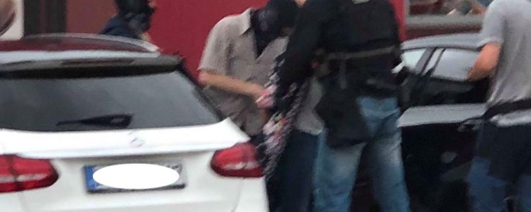 donau-ries-aktuellspezialkraefte-nehmen-zwei-personen-fest