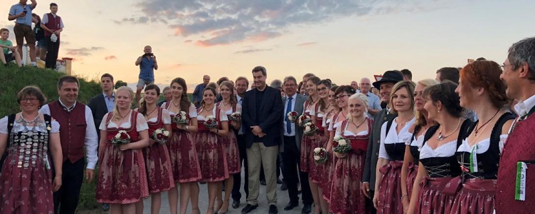 donau-ries-aktuellein-ministerpraesident-im-festzelt-3