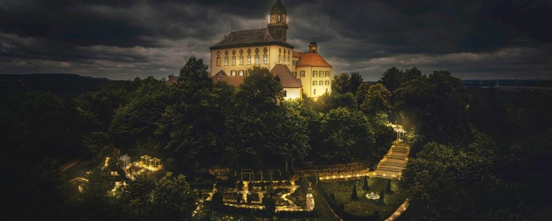 Baldern im Schein der Kerzen