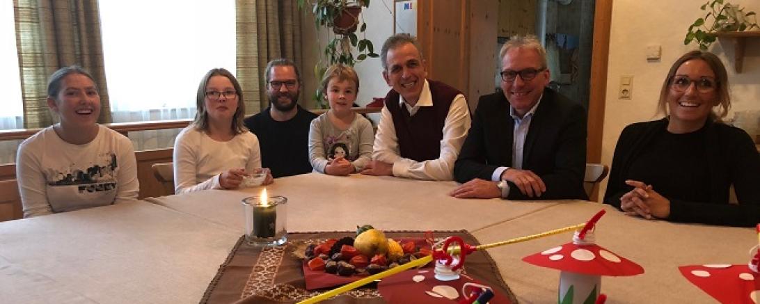 Bild Pressemitteilung LH Besuch Dr. Nezter, Sternstunden Kinderheim Oettingen 10.2018